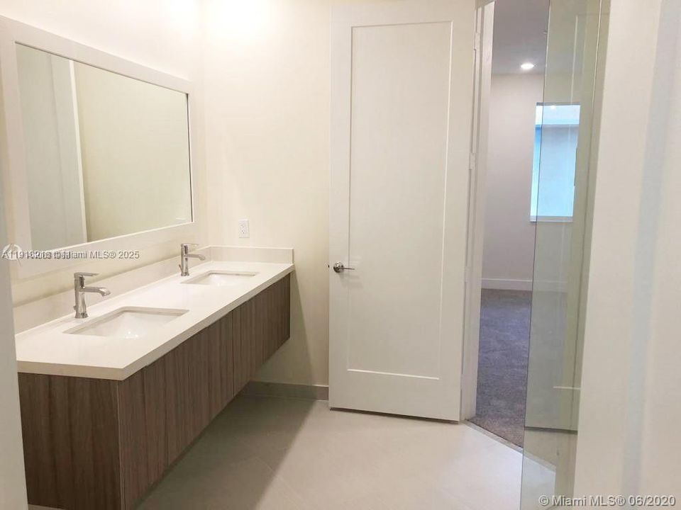 For Rent: $3,300 (3 beds, 2 baths, 1322 Square Feet)