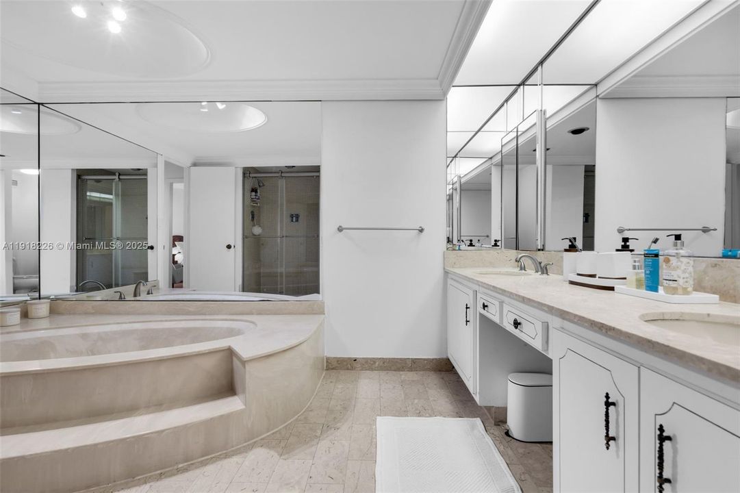 For Rent: $5,900 (2 beds, 2 baths, 1782 Square Feet)