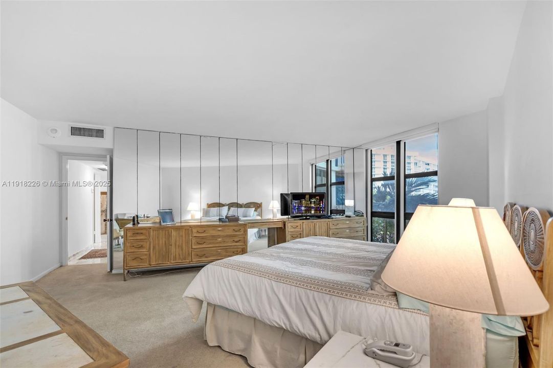 For Rent: $5,900 (2 beds, 2 baths, 1782 Square Feet)