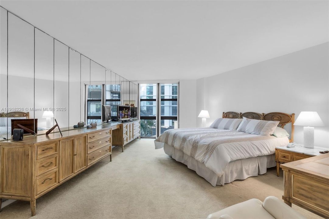 For Rent: $5,900 (2 beds, 2 baths, 1782 Square Feet)