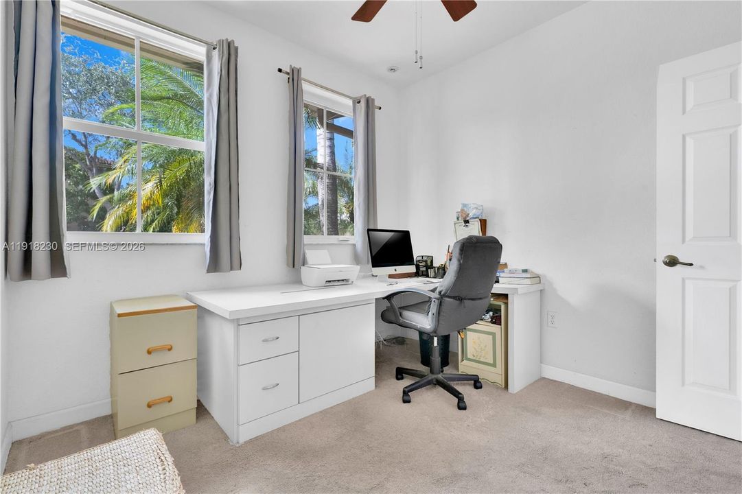 待售: $659,000 (4 贝兹, 2 浴室, 1888 平方英尺)