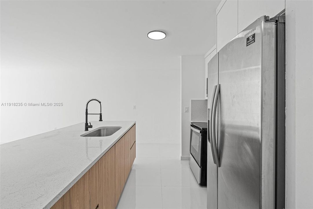 待售: $369,000 (3 贝兹, 1 浴室, 1152 平方英尺)