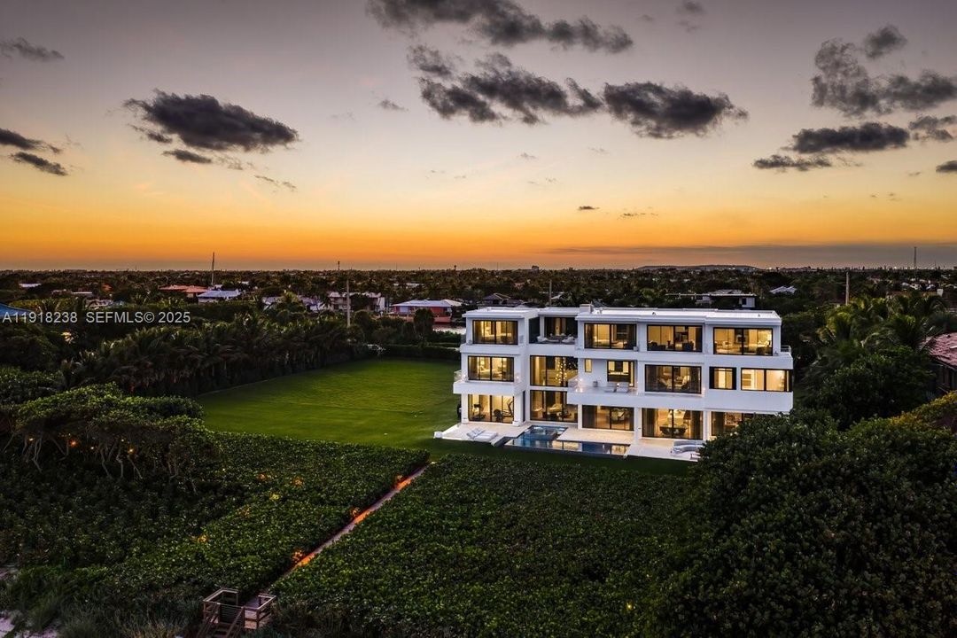 En Venta: $59,950,000 (7 camas, 8 baños, 10101 Pies cuadrados)