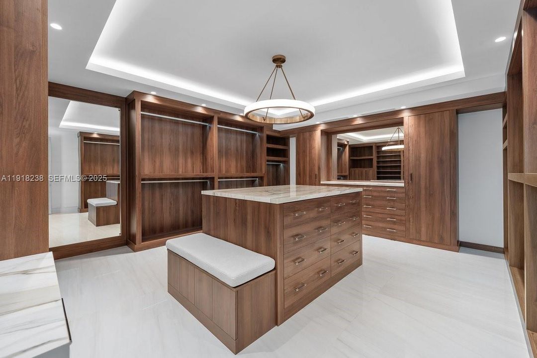 En Venta: $59,950,000 (7 camas, 8 baños, 10101 Pies cuadrados)