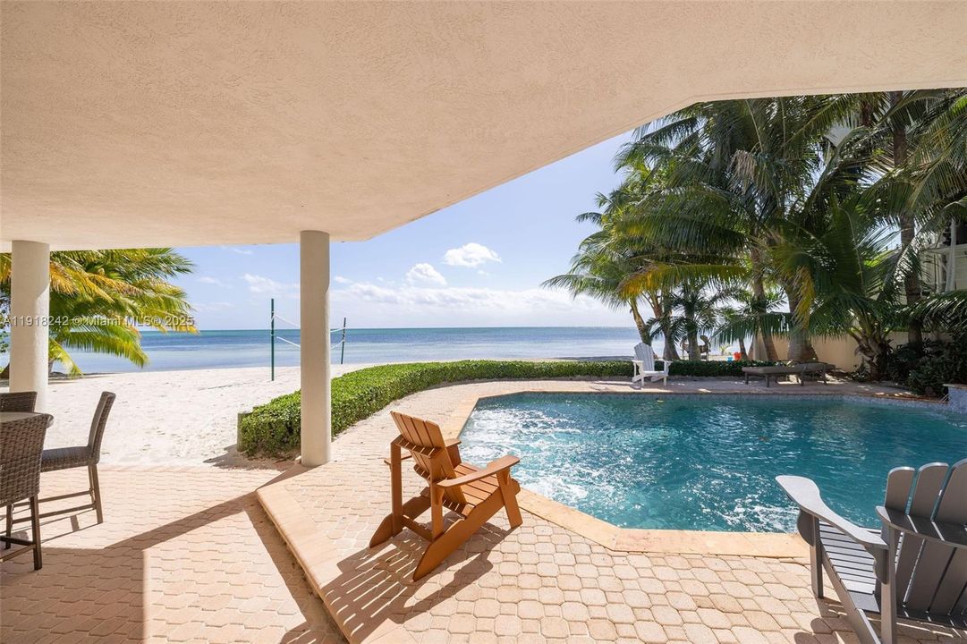 For Sale: $4,299,999 (4 beds, 4 baths, 1532 Square Feet)