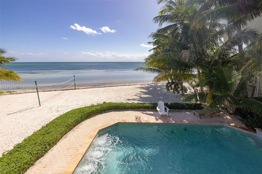 For Sale: $4,299,999 (4 beds, 4 baths, 1532 Square Feet)