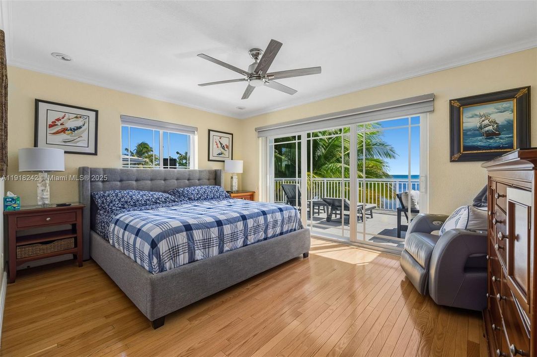 For Sale: $4,299,999 (4 beds, 4 baths, 1532 Square Feet)