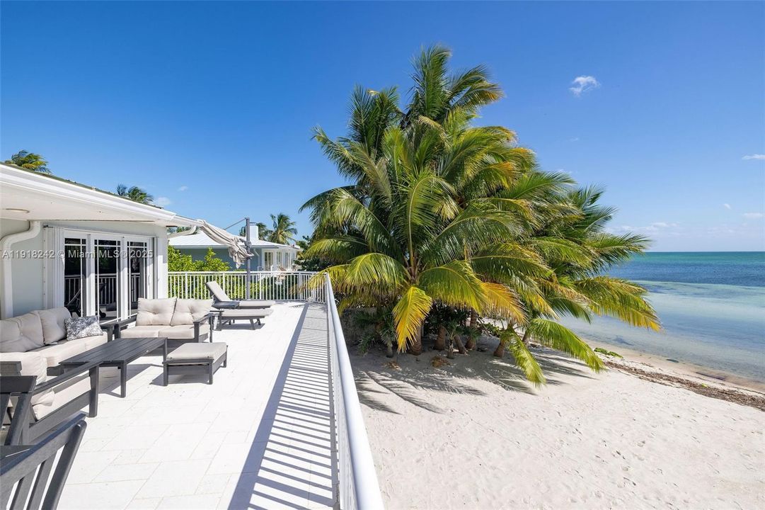 For Sale: $4,299,999 (4 beds, 4 baths, 1532 Square Feet)