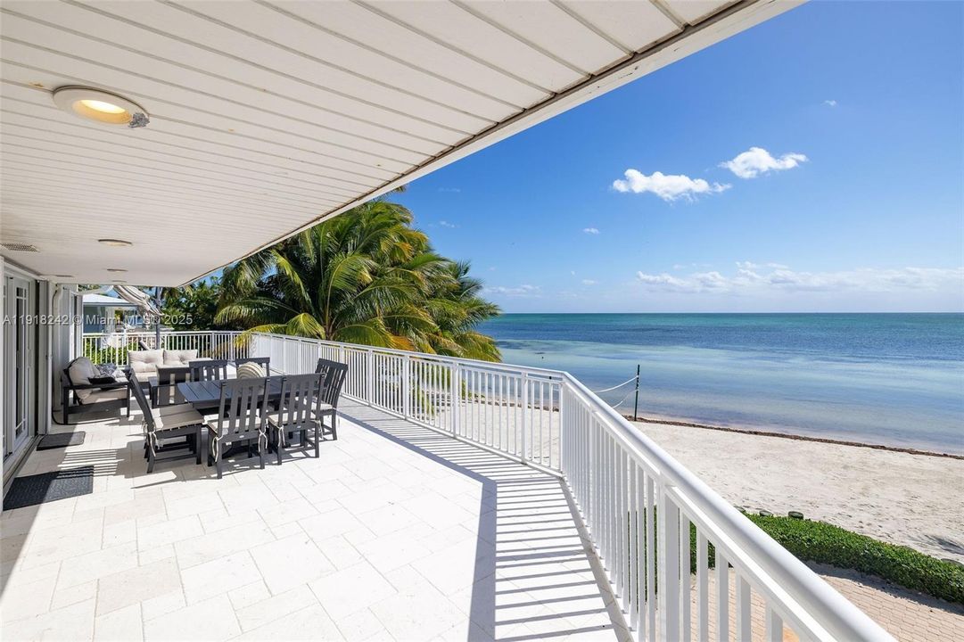 For Sale: $4,299,999 (4 beds, 4 baths, 1532 Square Feet)