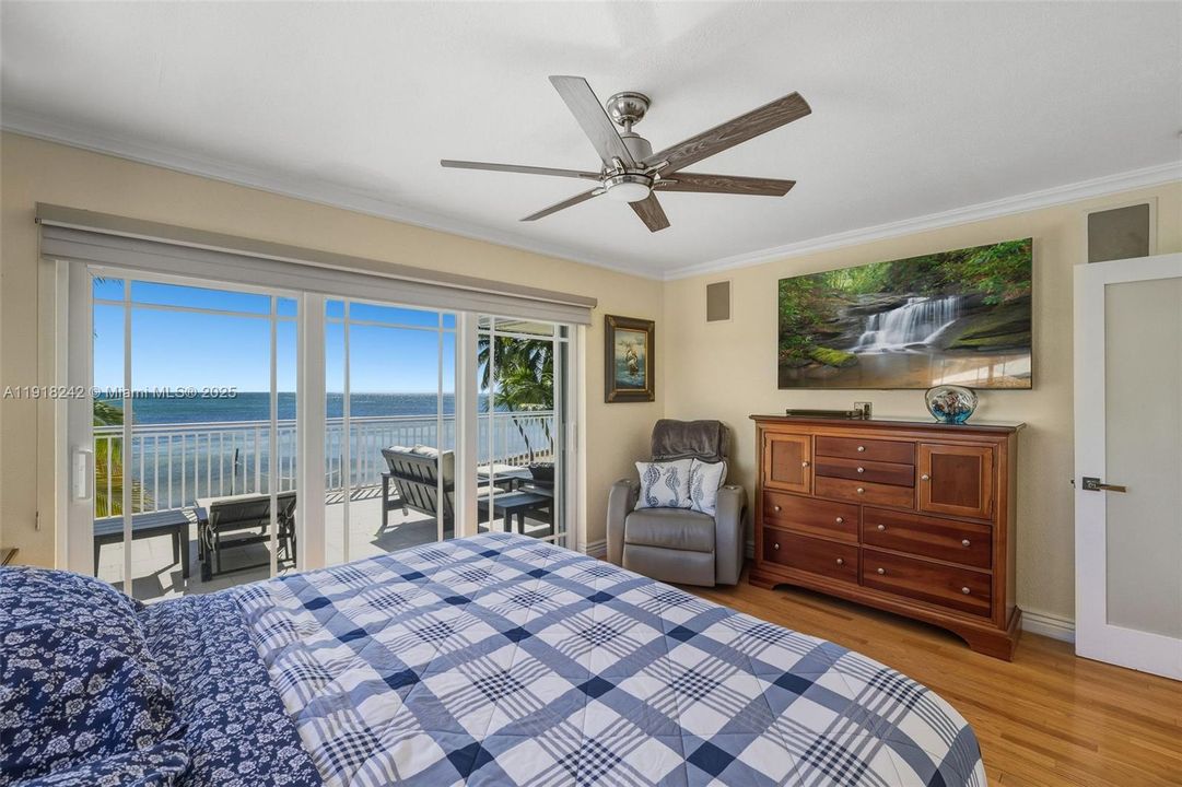 For Sale: $4,299,999 (4 beds, 4 baths, 1532 Square Feet)