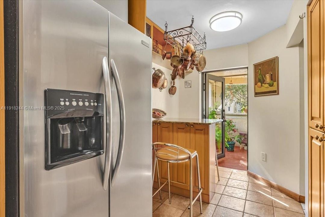 For Sale: $345,000 (3 beds, 2 baths, 1240 Square Feet)