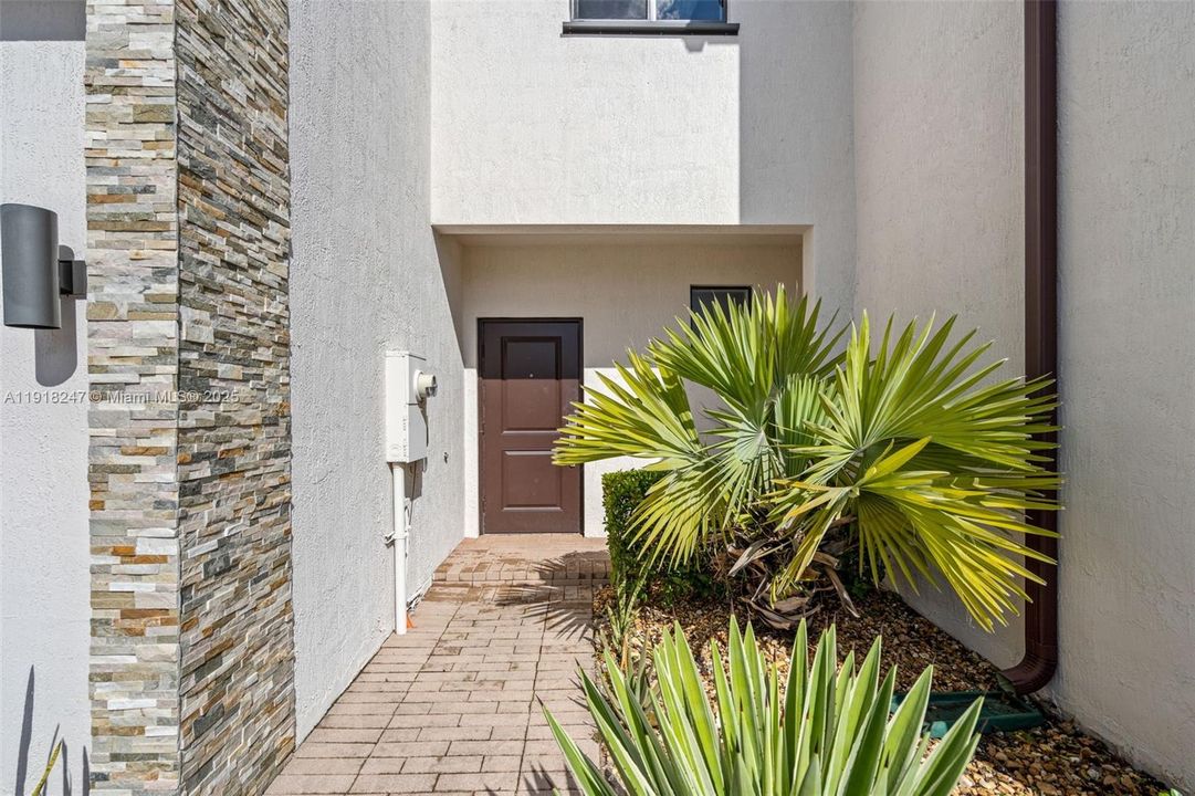 待售: $528,000 (3 贝兹, 2 浴室, 1378 平方英尺)