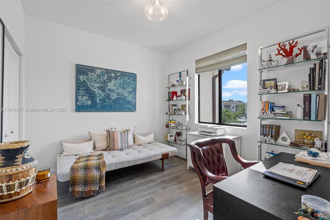 待售: $528,000 (3 贝兹, 2 浴室, 1378 平方英尺)