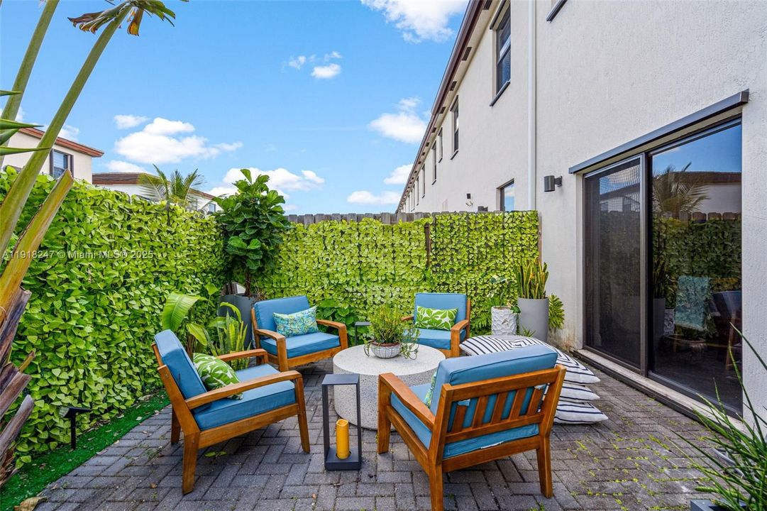 待售: $528,000 (3 贝兹, 2 浴室, 1378 平方英尺)