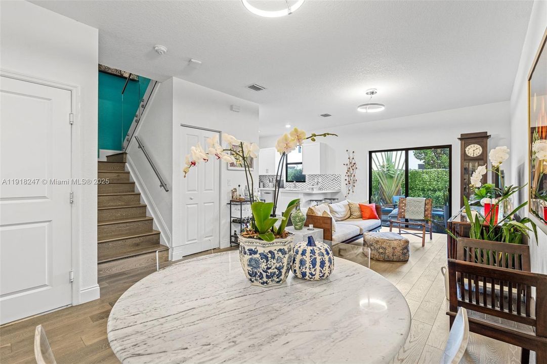 待售: $528,000 (3 贝兹, 2 浴室, 1378 平方英尺)