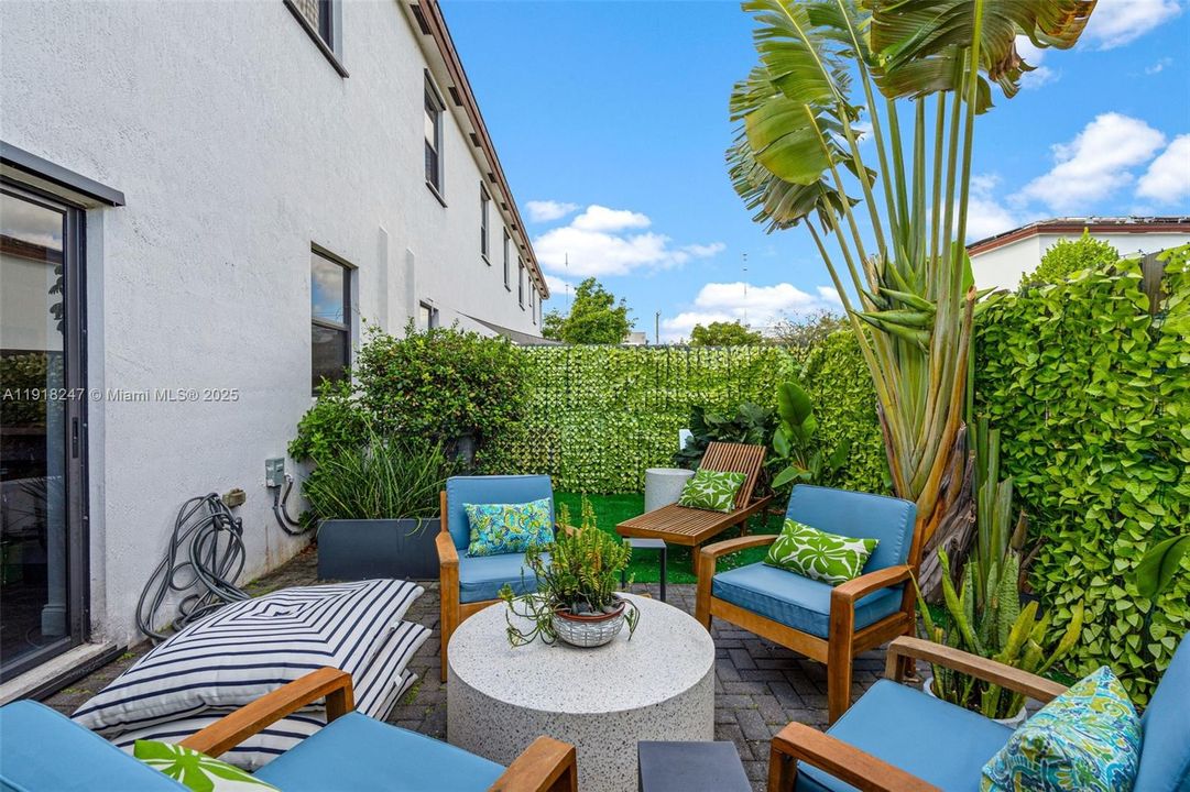 待售: $528,000 (3 贝兹, 2 浴室, 1378 平方英尺)