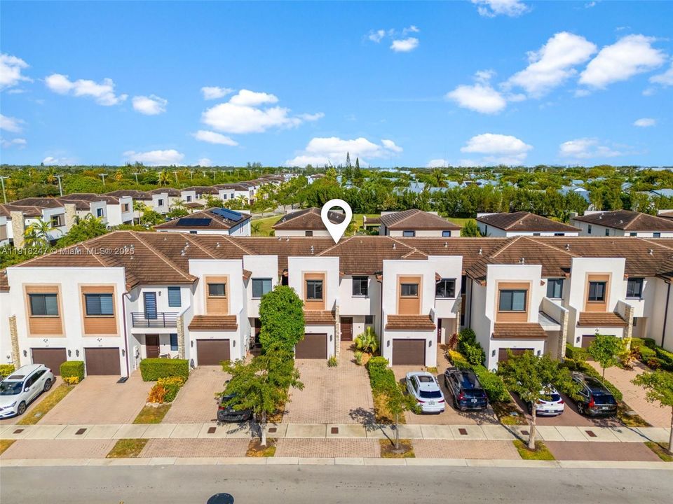 待售: $528,000 (3 贝兹, 2 浴室, 1378 平方英尺)