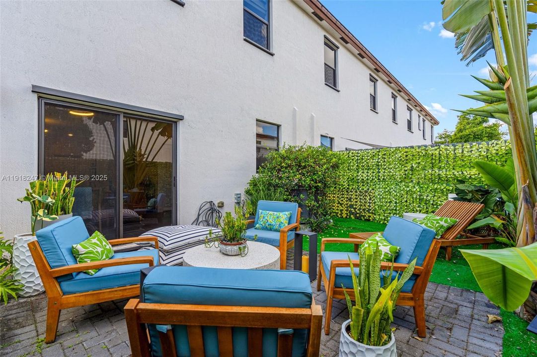 待售: $528,000 (3 贝兹, 2 浴室, 1378 平方英尺)