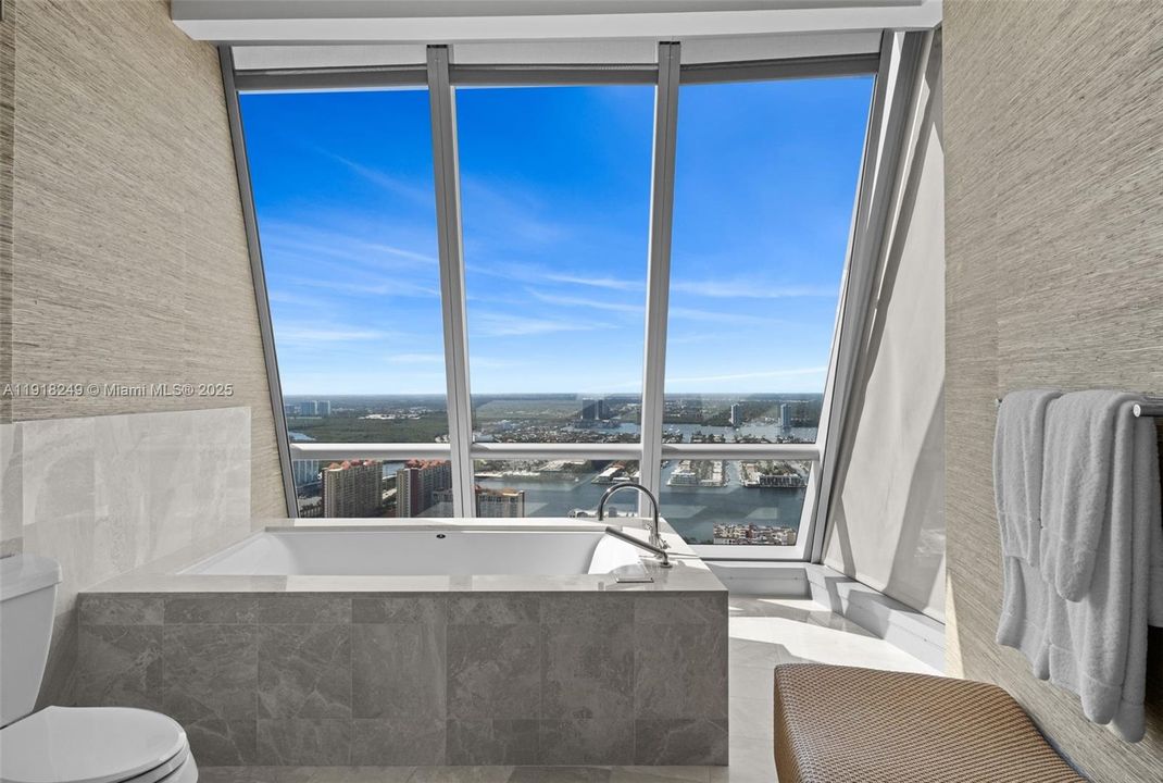 For Sale: $9,990,000 (6 beds, 7 baths, 8332 Square Feet)