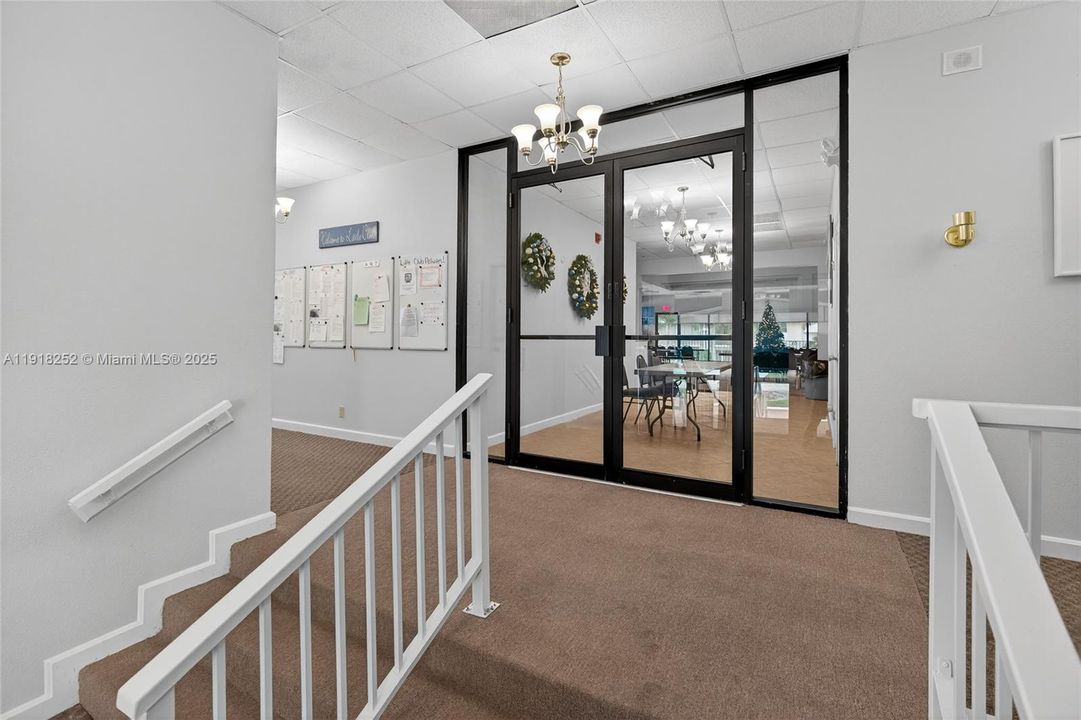 На продажу: $195,000 (2 спален, 1 ванн, 910 Квадратных фут)