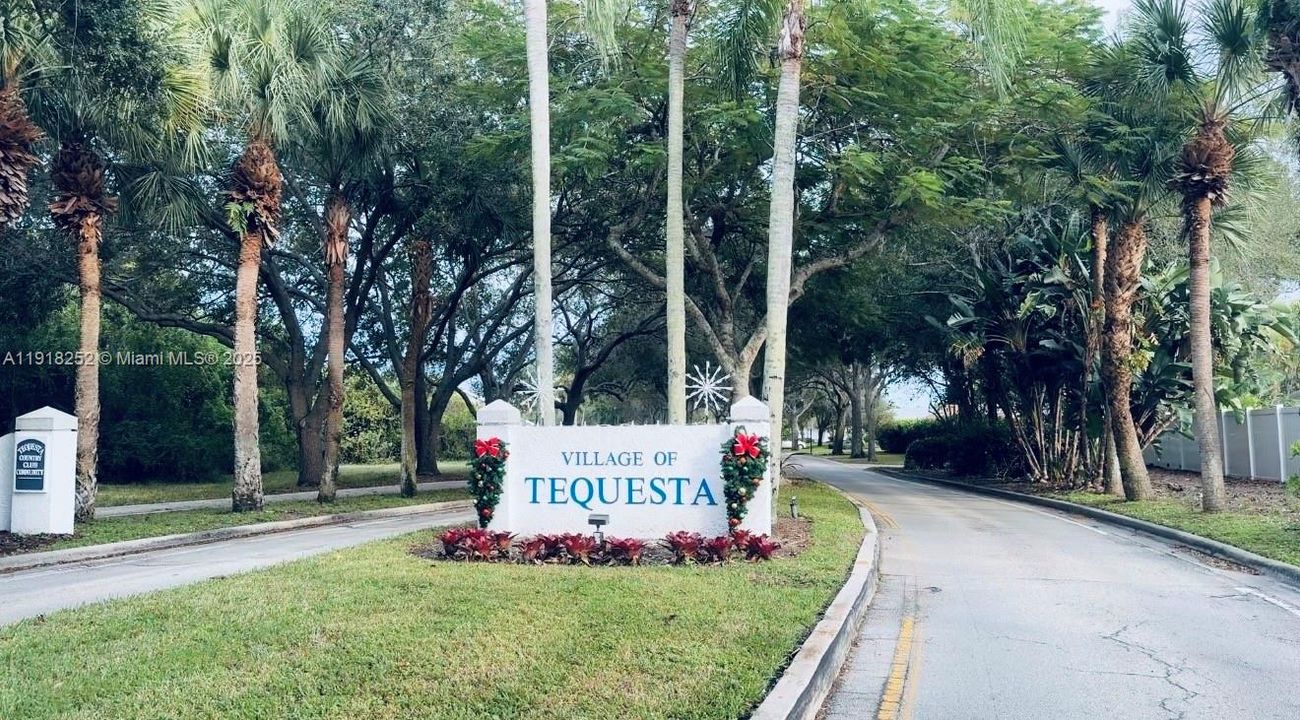 На продажу: $195,000 (2 спален, 1 ванн, 910 Квадратных фут)