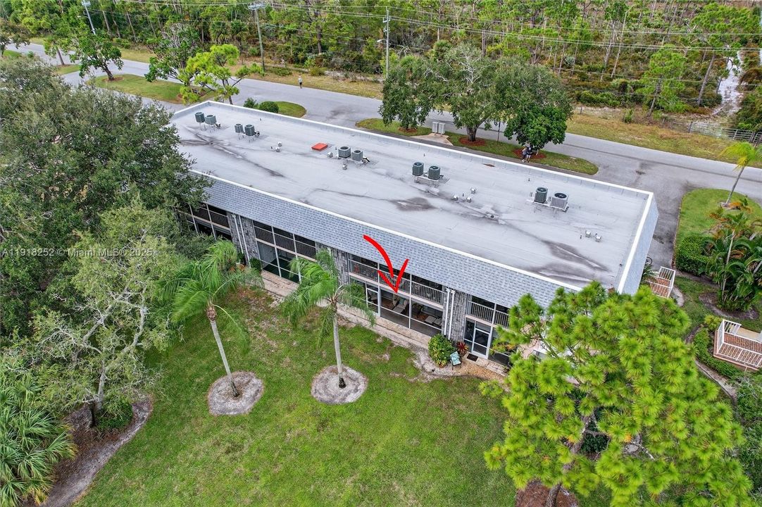 На продажу: $195,000 (2 спален, 1 ванн, 910 Квадратных фут)