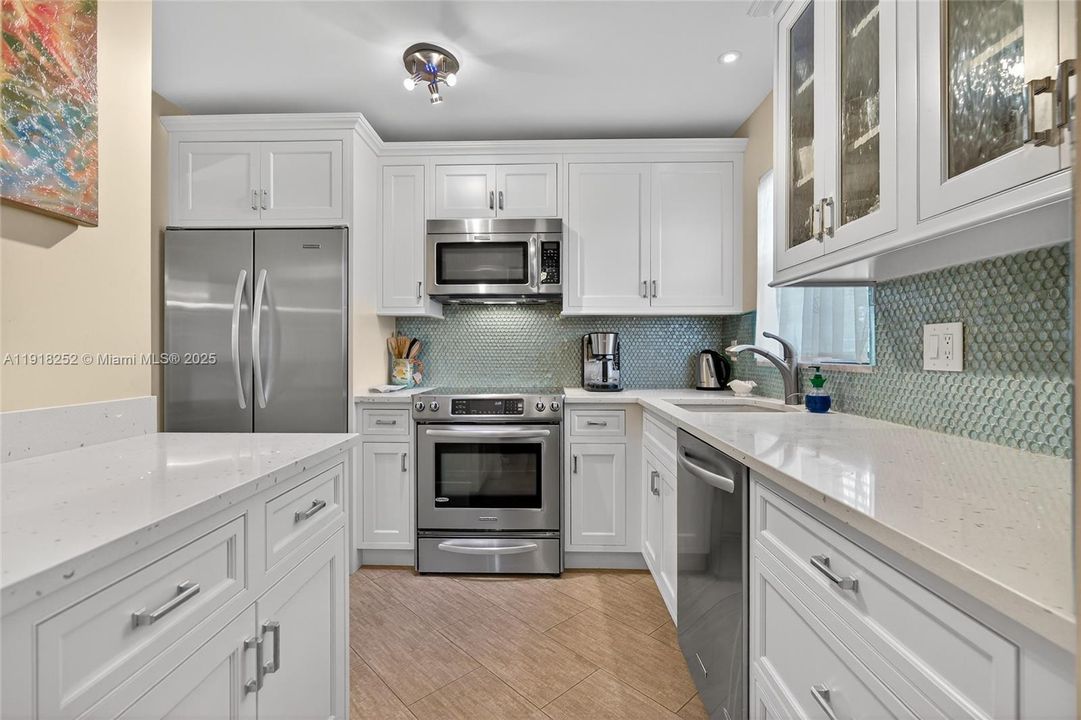 На продажу: $195,000 (2 спален, 1 ванн, 910 Квадратных фут)