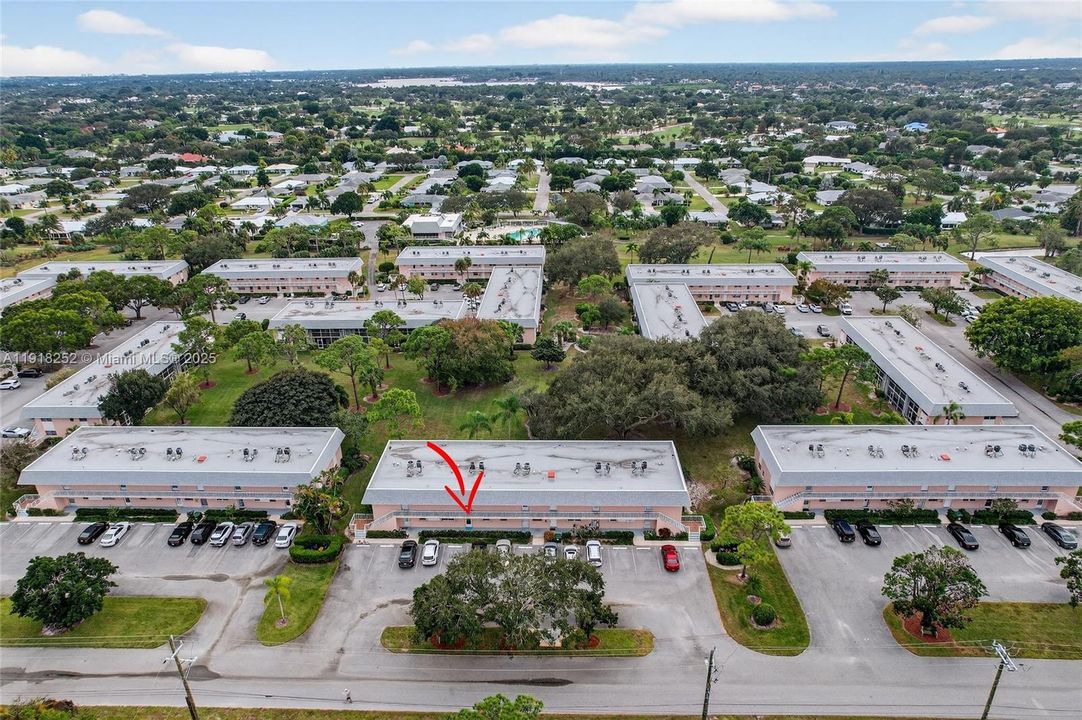 На продажу: $195,000 (2 спален, 1 ванн, 910 Квадратных фут)