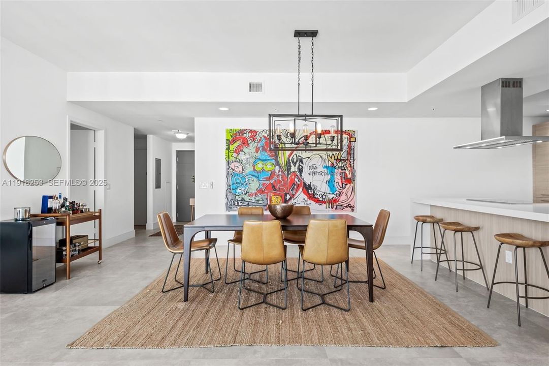 待售: $1,100,000 (2 贝兹, 2 浴室, 1459 平方英尺)