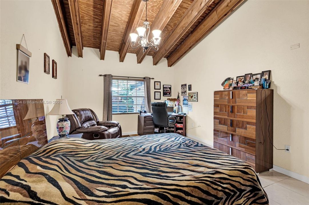 En Venta: $440,000 (2 camas, 2 baños, 1196 Pies cuadrados)