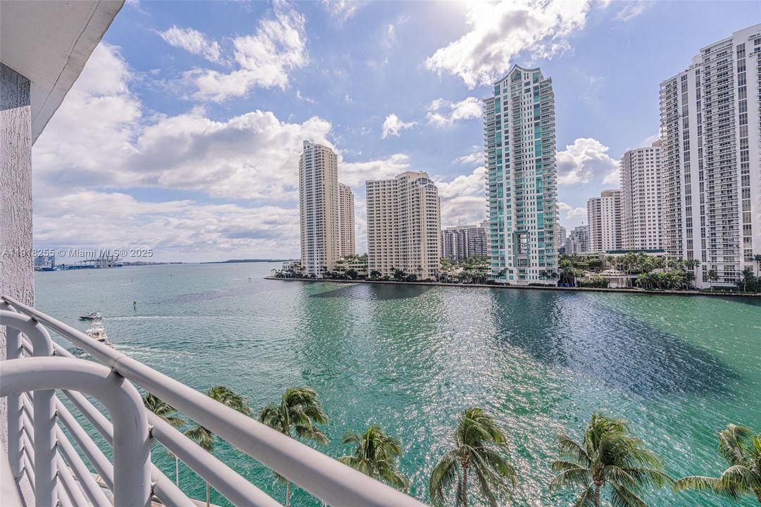 Recientemente alquilado: $3,600 (2 camas, 2 baños, 1227 Pies cuadrados)