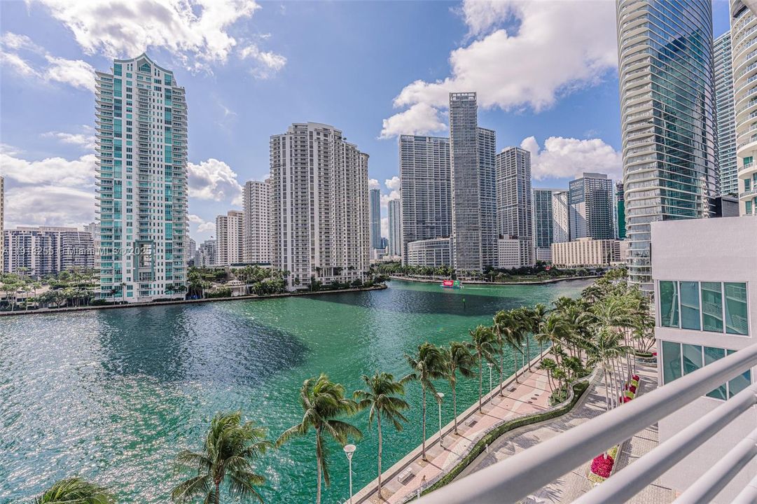 Recientemente alquilado: $3,600 (2 camas, 2 baños, 1227 Pies cuadrados)