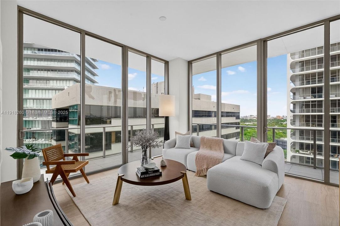 For Sale: $1,999,000 (2 beds, 2 baths, 905 Square Feet)