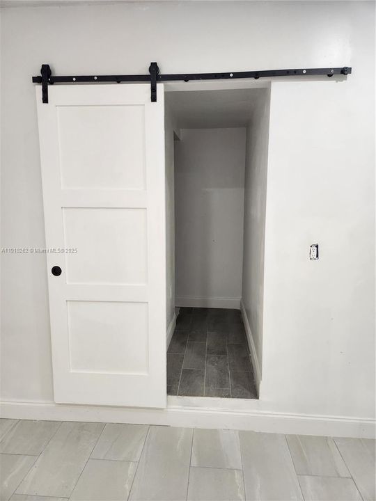 В аренду: $1,200 (0 спален, 1 ванн, 1347 Квадратных фут)