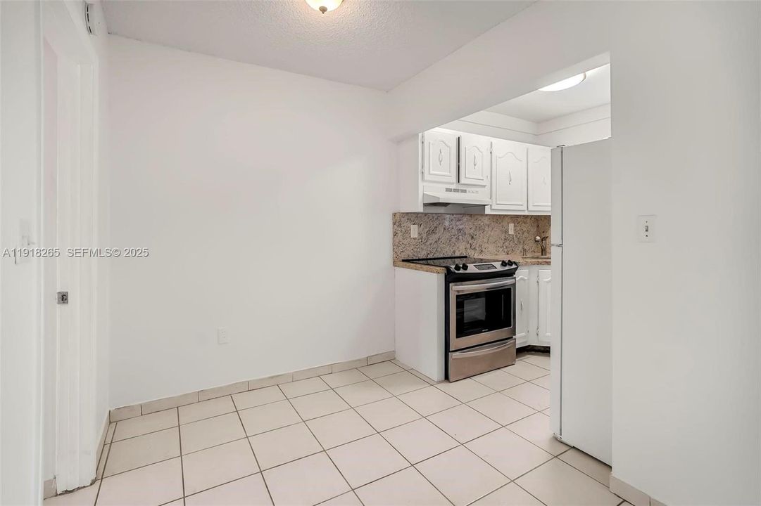 For Rent: $1,750 (1 beds, 1 baths, 564 Square Feet)