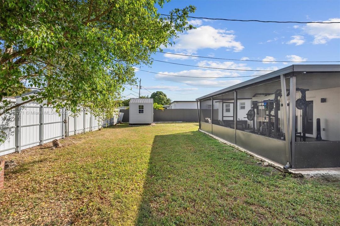 合同活跃: $680,000 (3 贝兹, 2 浴室, 1450 平方英尺)