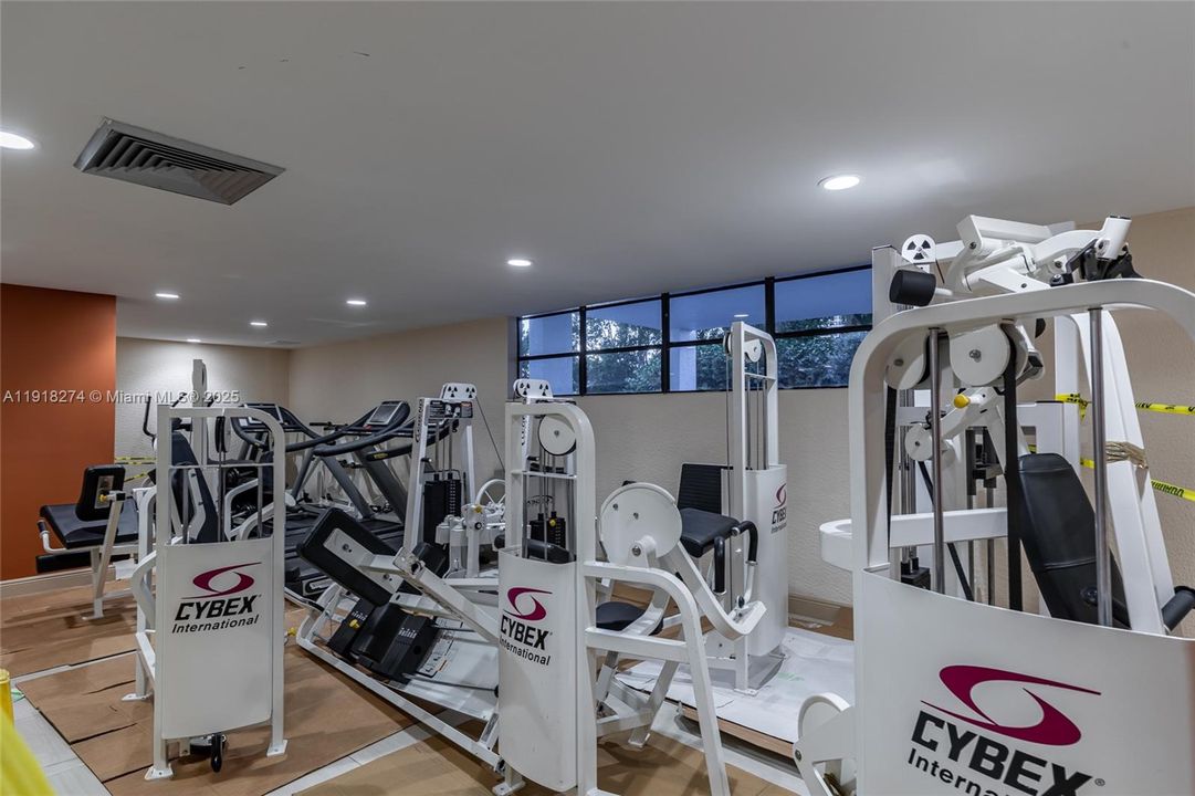 Active With Contract: $474,900 (2 beds, 2 baths, 1455 Square Feet)