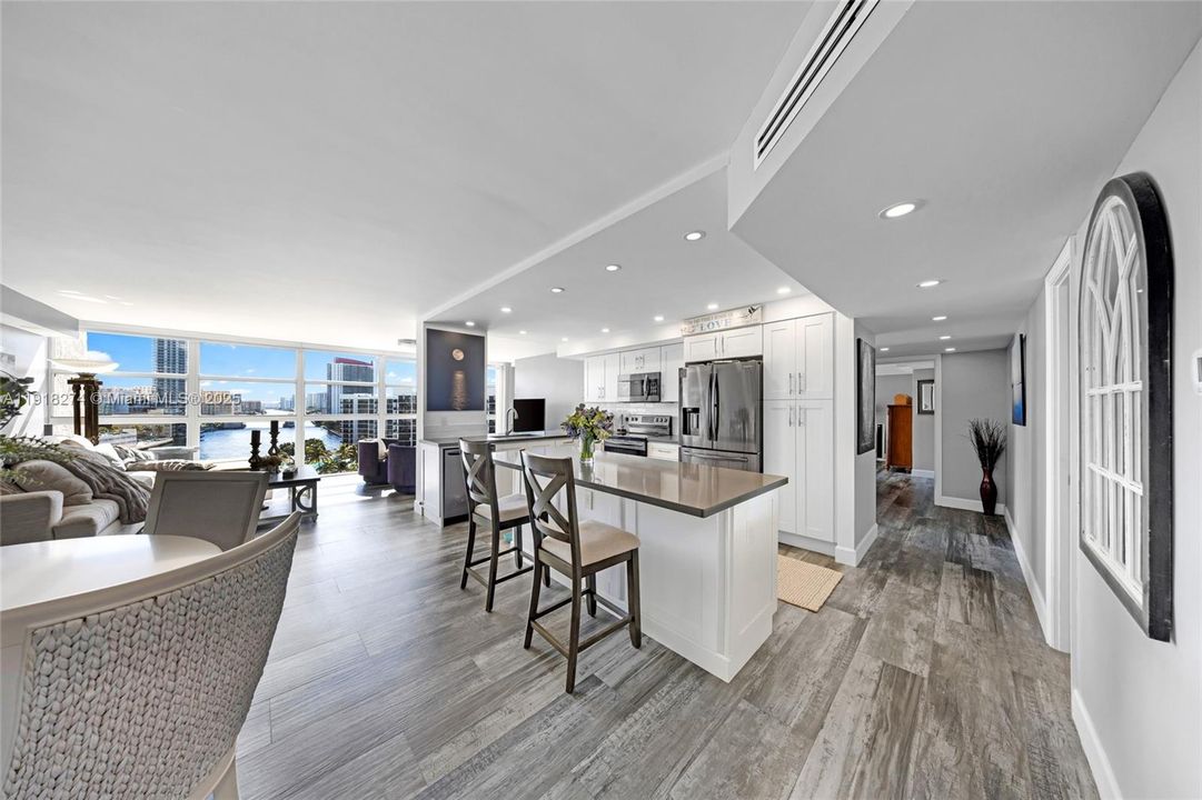 Active With Contract: $474,900 (2 beds, 2 baths, 1455 Square Feet)