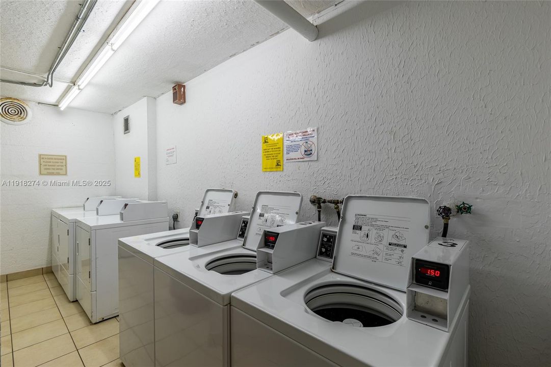 Active With Contract: $474,900 (2 beds, 2 baths, 1455 Square Feet)