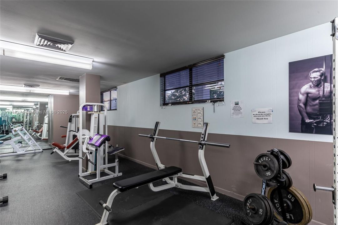 Active With Contract: $474,900 (2 beds, 2 baths, 1455 Square Feet)