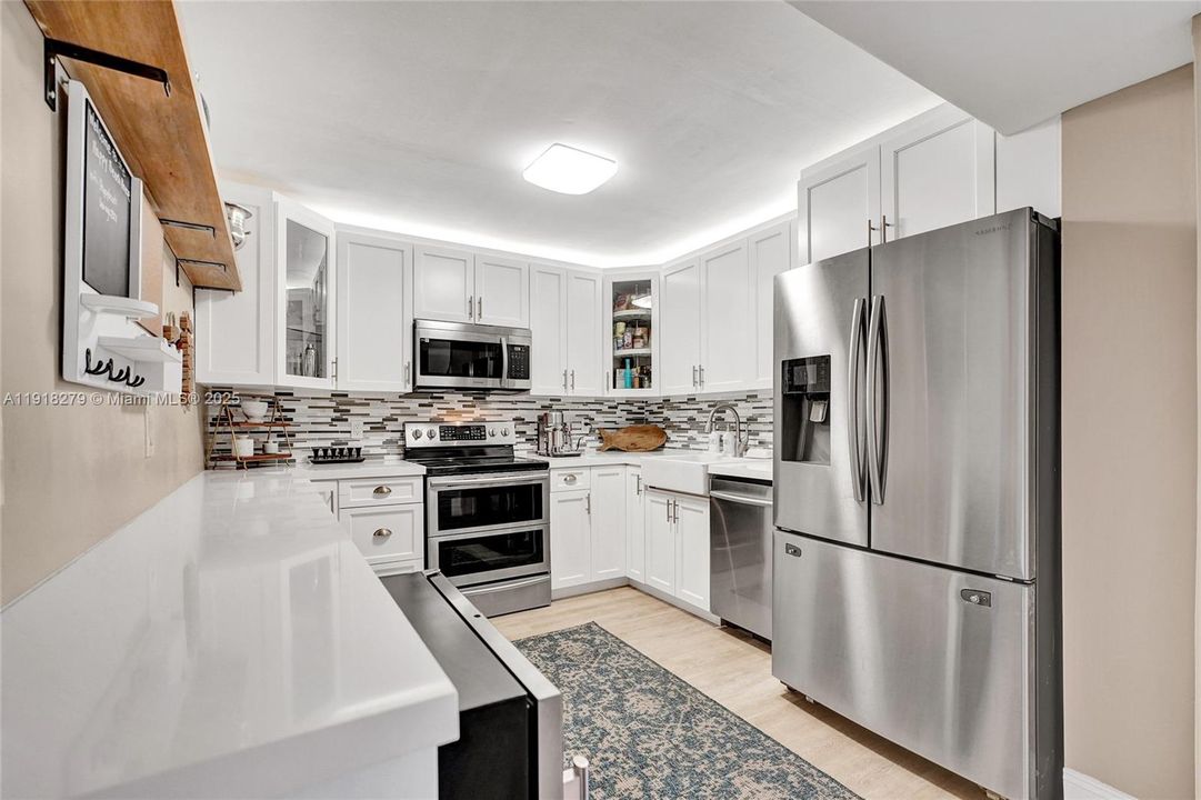 For Rent: $5,900 (2 beds, 2 baths, 1240 Square Feet)