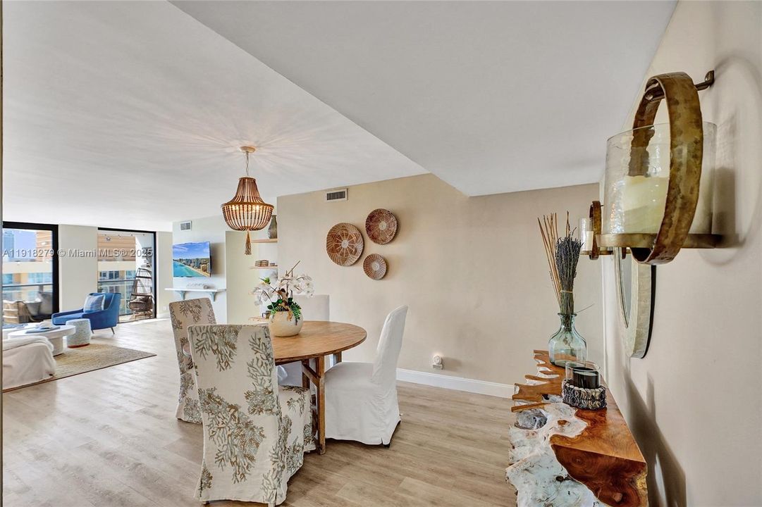 For Rent: $5,900 (2 beds, 2 baths, 1240 Square Feet)