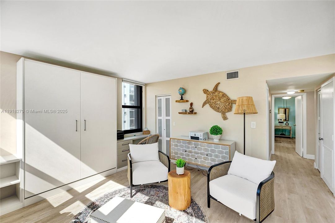 For Rent: $5,900 (2 beds, 2 baths, 1240 Square Feet)