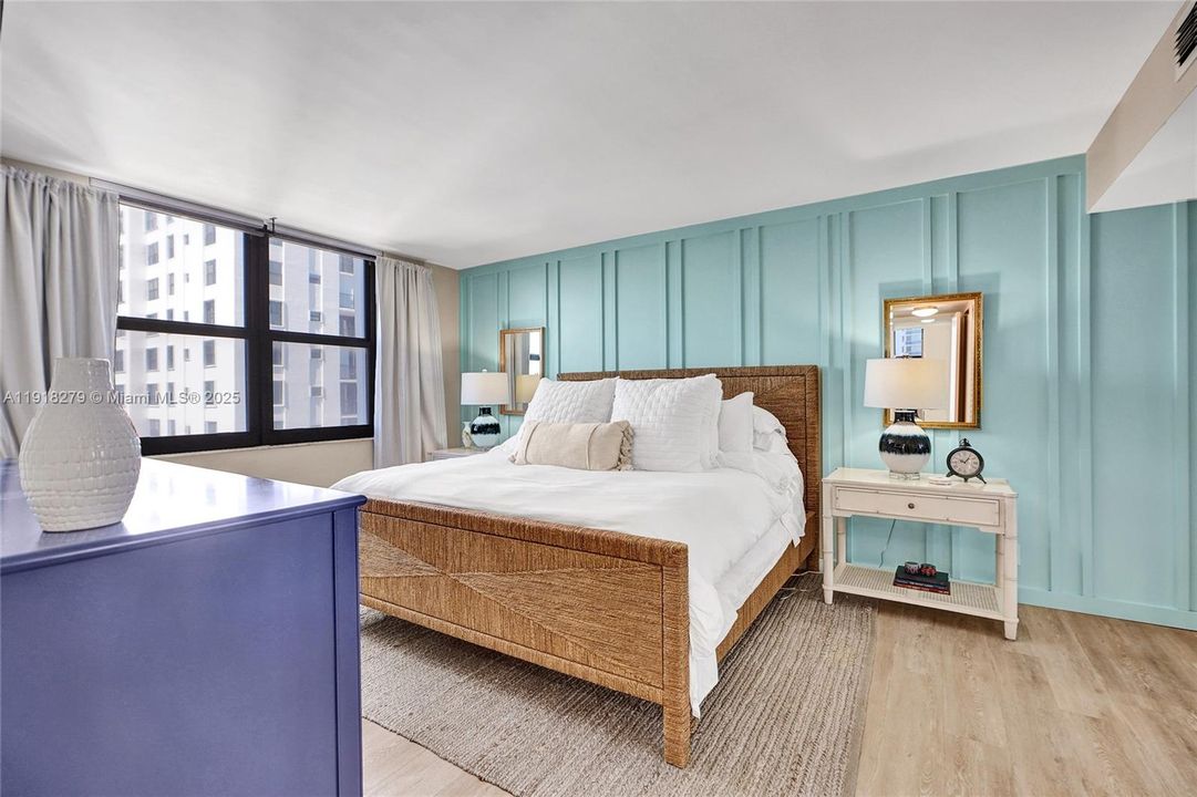 For Rent: $5,900 (2 beds, 2 baths, 1240 Square Feet)