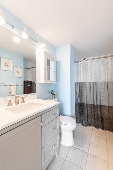 For Sale: $499,000 (2 beds, 2 baths, 1149 Square Feet)