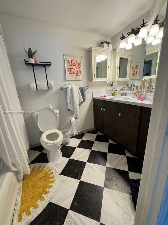 For Sale: $499,000 (2 beds, 2 baths, 1149 Square Feet)