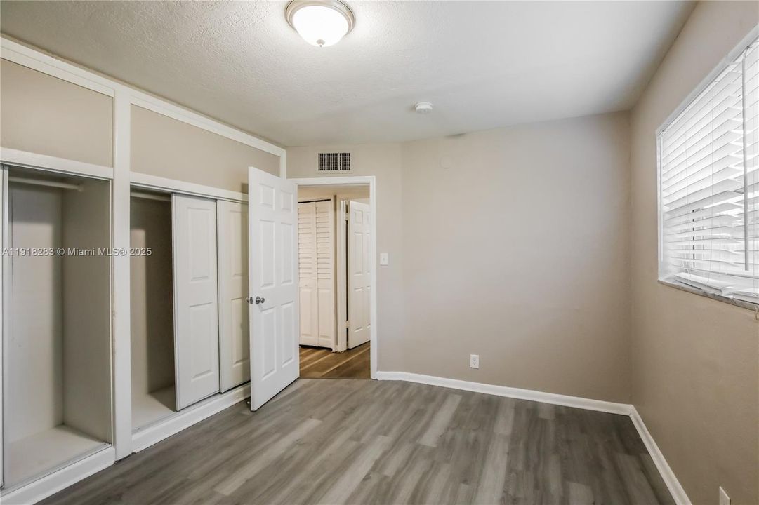 For Rent: $2,845 (3 beds, 2 baths, 1410 Square Feet)