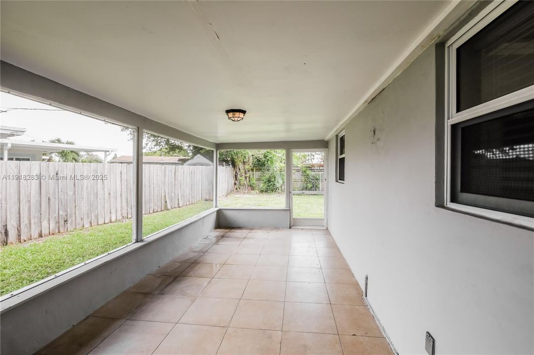 For Rent: $2,845 (3 beds, 2 baths, 1410 Square Feet)