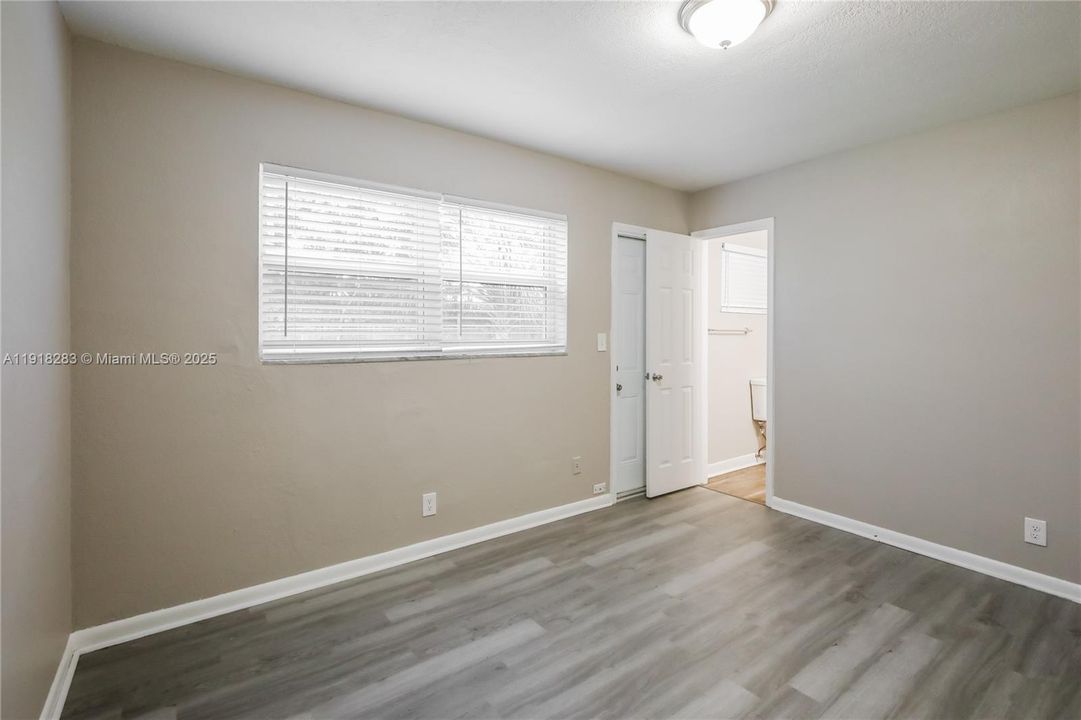 For Rent: $2,845 (3 beds, 2 baths, 1410 Square Feet)