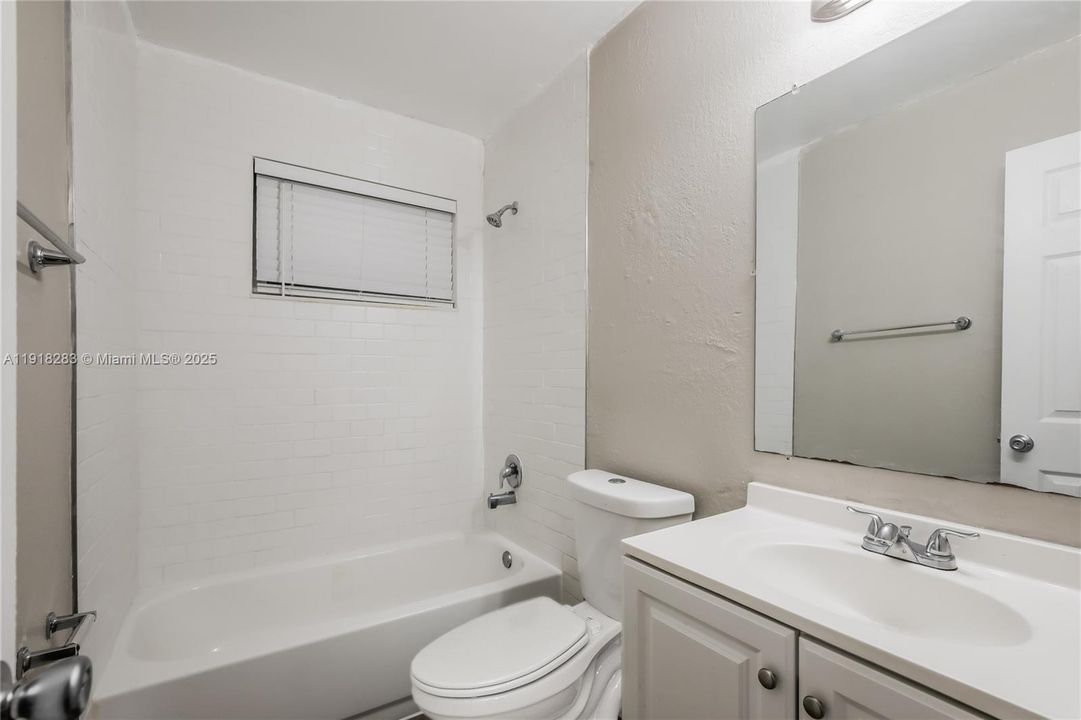 For Rent: $2,845 (3 beds, 2 baths, 1410 Square Feet)